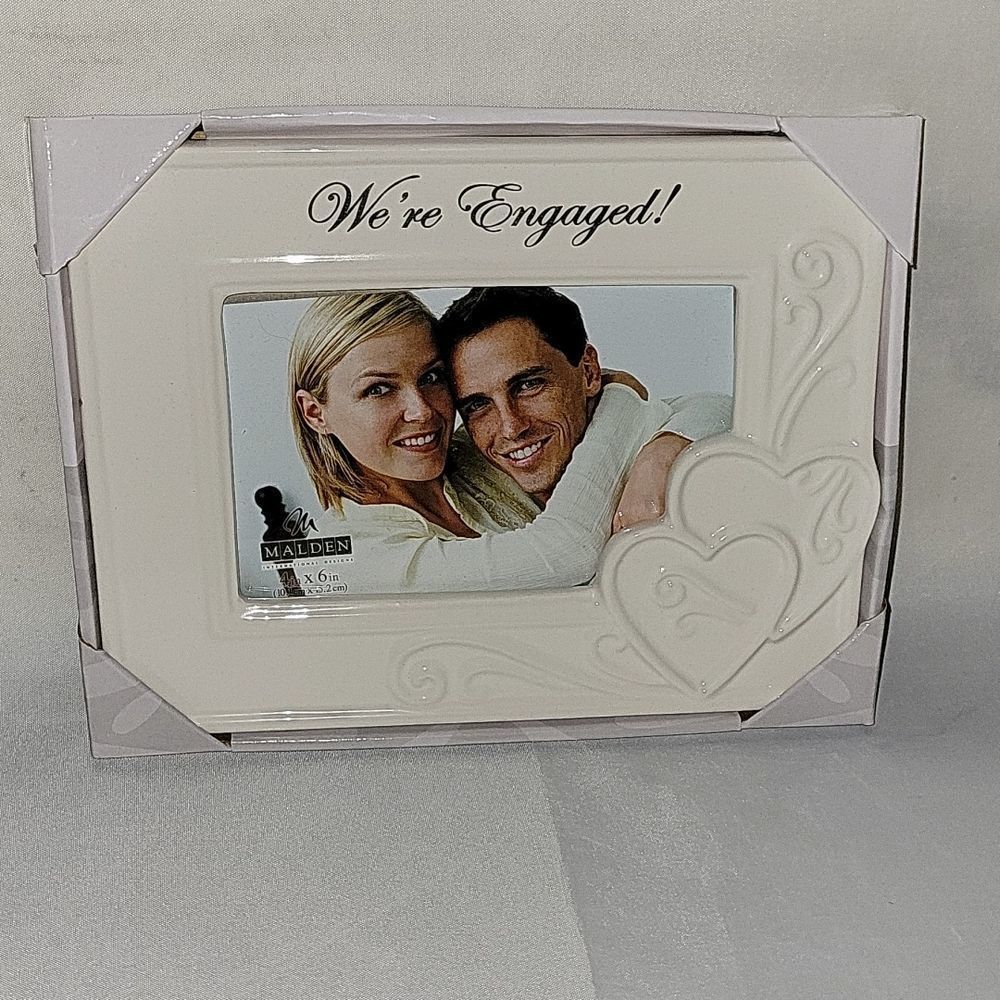 NWB - Engagement Photo Frame